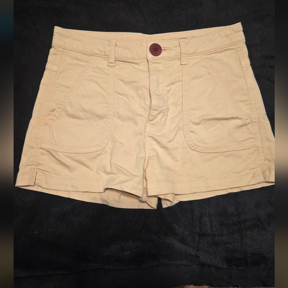 Women's Tan Cargo Shorts